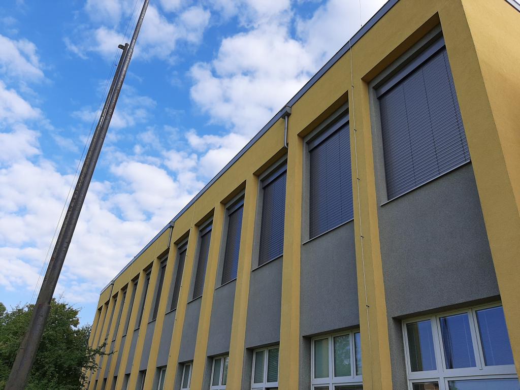 Stínění úřadů a škol