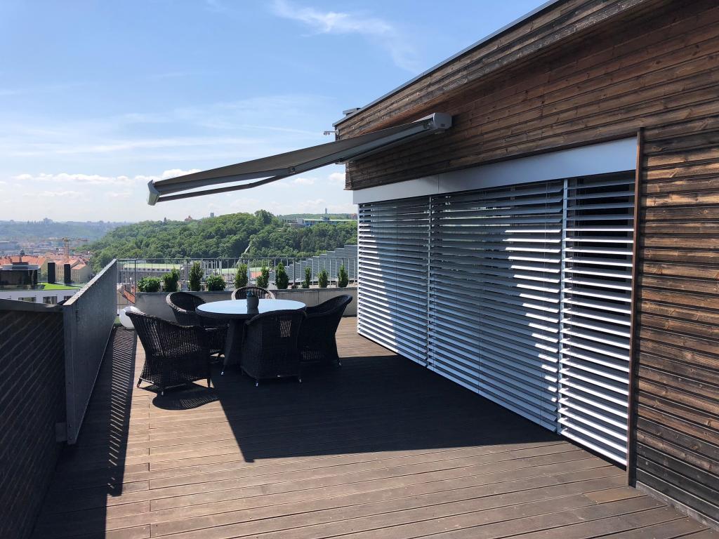 Venkovní stínění domácností